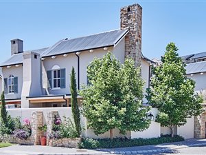 2 Bed Townhouse in Nooitgedacht Estate