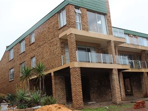6 Bed House in Jongensfontein