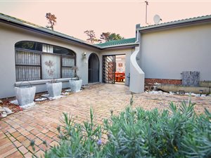 4 Bed House in Amanda Glen