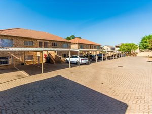2 Bed Apartment in Grobler Park