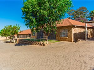 2 Bed Apartment in Grobler Park