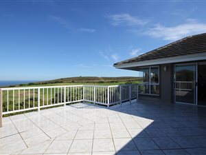 4 Bed House in Pezula Golf Estate