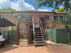 2 Bed Townhouse in Rietfontein