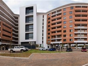 2 Bedroom Apartment in Die Hoewes