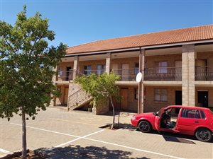 1 Bed Apartment in Brandwag