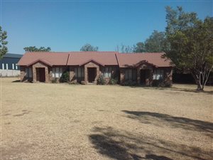 1.2 ha Smallholding in Austin View