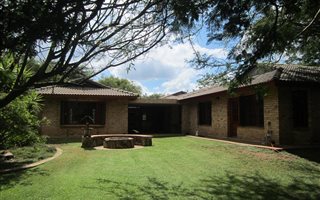 3 Bedroom Cluster in Ruimsig