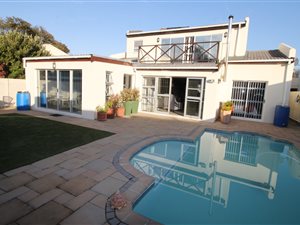4 Bed House in Plumstead
