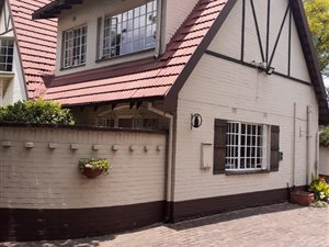 5 Bed House in Parkhill Gardens