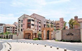 2 Bedroom Townhouse in Bedford Gardens