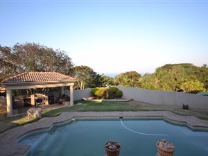 6 Bedroom House in Blythedale Beach
