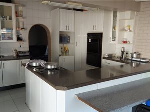 3 Bed House in Mayfair West