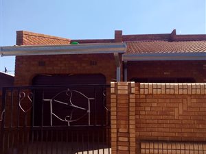 3 Bedroom House in Mapetla
