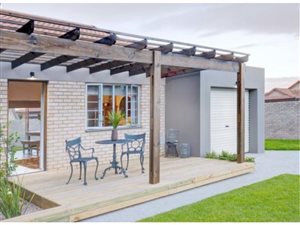 3 Bed House in Hansmoeskraal