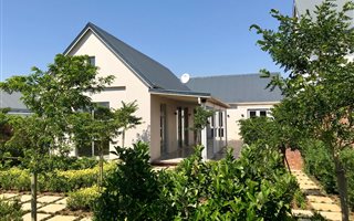 2 Bedroom Duplex in Hilton