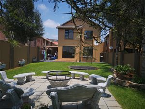 3 Bedroom Duplex in Amorosa