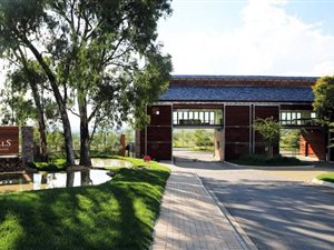 5036 m² Land available in Blue Hills