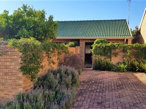 3 Bedroom Simplex in Garsfontein