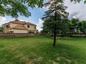 647 m² Land available in Homes Haven