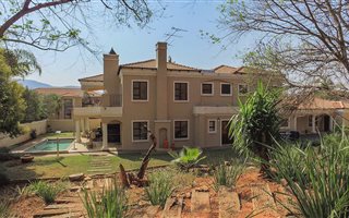 5 Bedroom House in Westlake Estate
