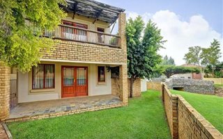 2 Bedroom Cluster in Ruimsig