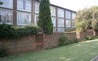 2 Bedroom Flat in Ravensklip
