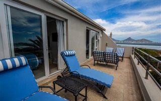 3 Bedroom House in Woodbridge Island