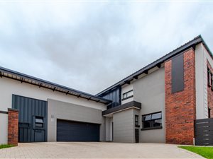 4 Bed House in Midstream Meadows