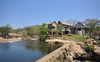 4 Bedroom House in Karino