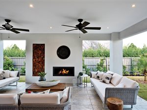 4 Bed House in Oubaai and surrounds