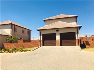 3 Bed Townhouse in The Reeds