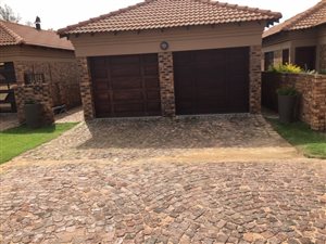 3 Bed Townhouse in Dunnottar