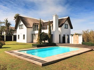 4 Bedroom House in St Francis Bay Canals