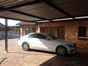 3 Bed House in Heuweloord