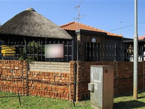 2 Bed House in Eloffsdal