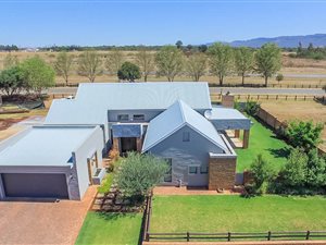 3 Bedroom House in The Coves