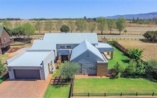3 Bedroom House in The Coves