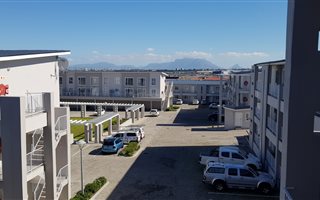 2 Bedroom Apartment in Brackenfell Central