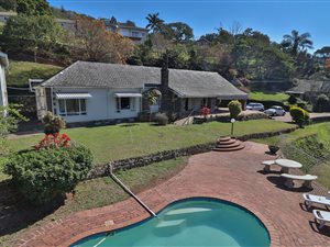 4 Bed House in Padfield Park
