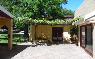 4 Bedroom House in Somerset West Central
