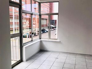 Bachelor apartment in South Beach