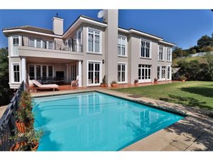 5 Bed House in Country Lane Estate