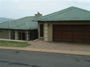 3 Bed House in Kosmos Ridge