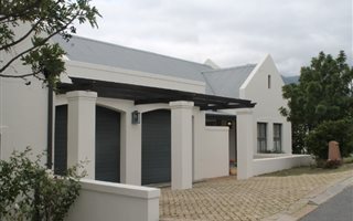 3 Bedroom House in Jamestown