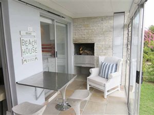 2 Bed Apartment in Gordons Bay Central