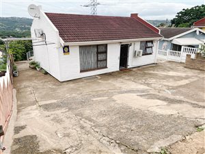 3 Bed House in Newlands West