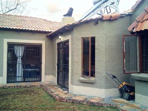 3 Bed House in Mooivallei Park