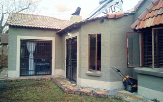 3 Bedroom House in Mooivallei Park