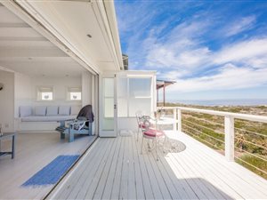 3 Bed House in Yzerfontein