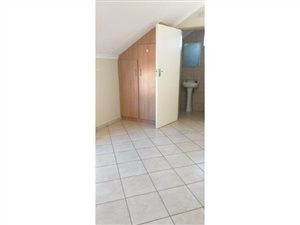 3 Bed House in Chantelle